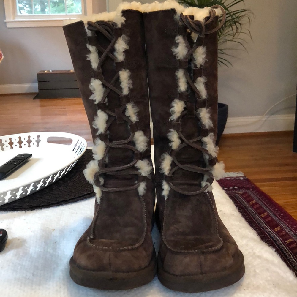 UGG boots: Lace up Tularosa brown boots